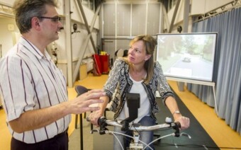 Slimme fiets trilt bij gevaar