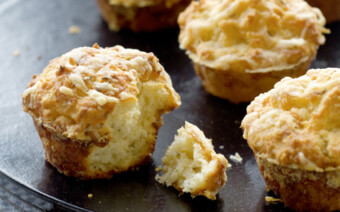 Lekkere snack: muffins met boerenkaas en komijn