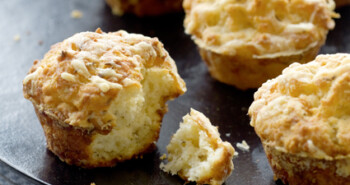 Lekkere snack: muffins met boerenkaas en komijn