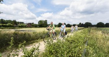 Paasfietstocht over het Nederlandse ‘hooggebergte’ Paasfietstocht