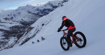 Fietsen in de sneeuw: met een ‘fatbike’ de berg af