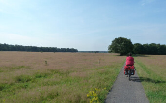 Fietsorganisaties: blijf dichtbij huis en houd voldoende afstand