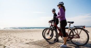 Hoe koop je een fietshelm? Vijf vragen aan de specialist
