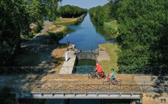 Fijn fietsnieuws uit Frankrijk: nieuwe gidsen, nieuwe route + fiets in de trein