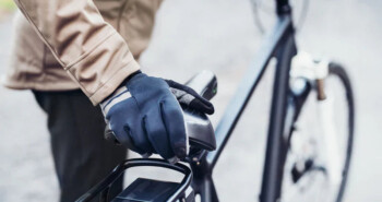 Warme handen tijdens winterritten: zo houd je gevoel in je vingers