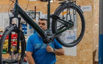 Waarom e-bike fabrikanten steeds vaker onderdelen ‘afschermen’